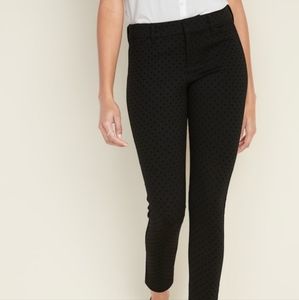 Old Navy size 8 black dot pixie pants